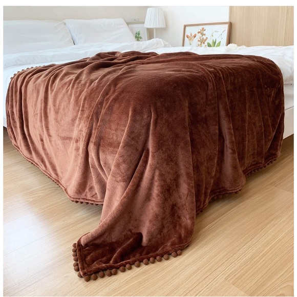 Warm Brown Pompom Fringe Chic Cozy Soft Throw Blanket/Cover - Picture 4 of 16